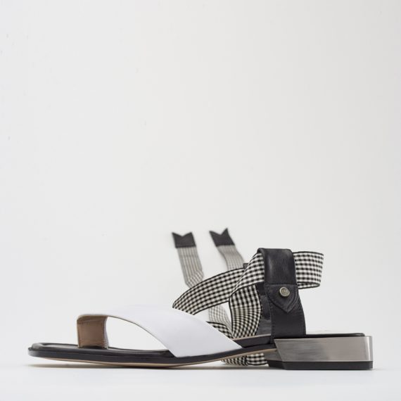 WHITE SOFIA/BLACK SOFIA